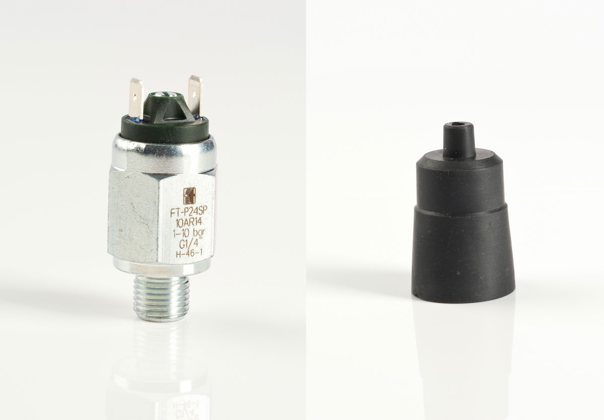 Adjustable piston pressure switch with adjusting screw | Tognella 